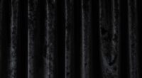 darkness enhances dream vividness